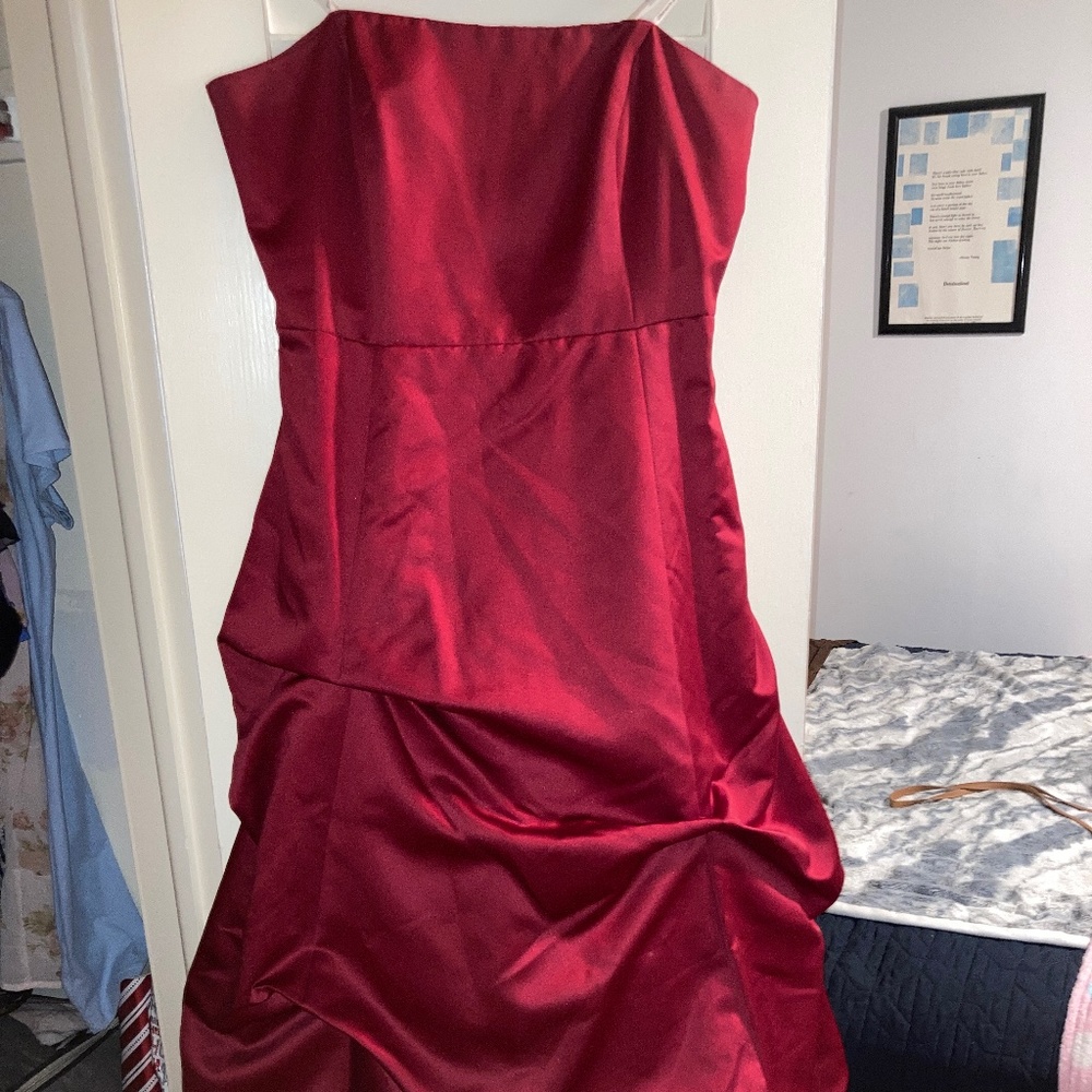 Red strapless bridesmaid/ prom dress